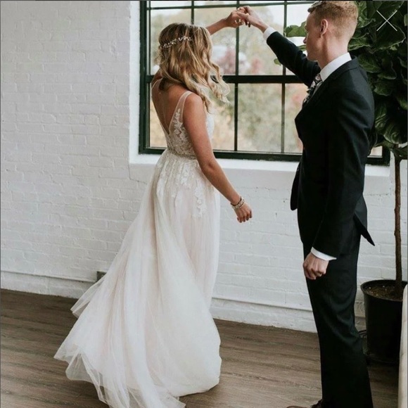 BHLDN Willowby Waters Reagan Lace and Tulle Wedding Gown - Blush - Picture 12 of 14